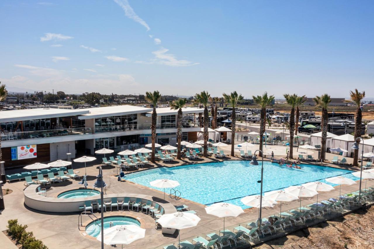Sun Outdoors San Diego Bay 2*